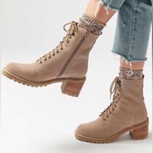 Seychelle’s Irresistible Lace-Up Combat Boots Taupe Suede size 7.5 Never Worn